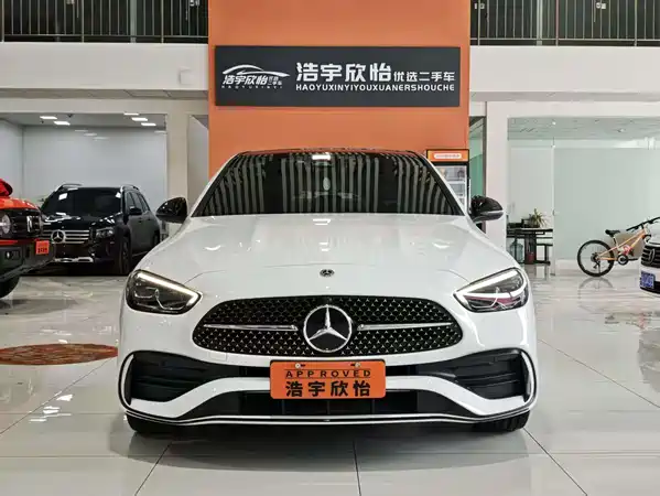 Mercedes-Benz C-Class 2024