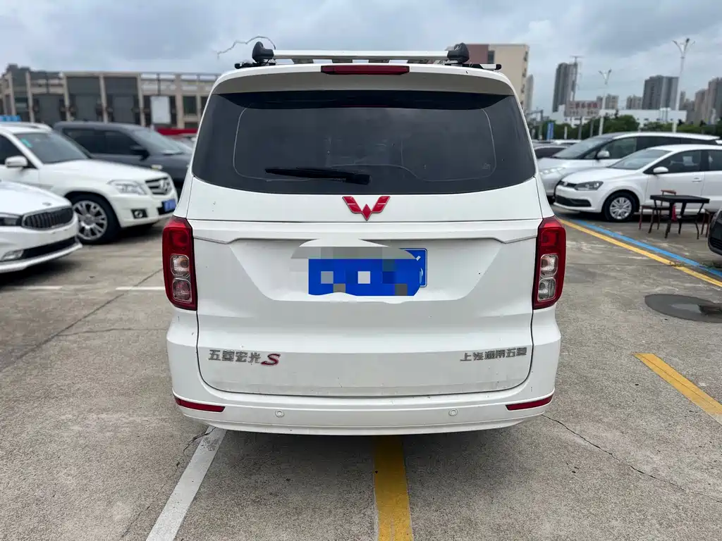 Wuling Hongguang 2019 — фото 11