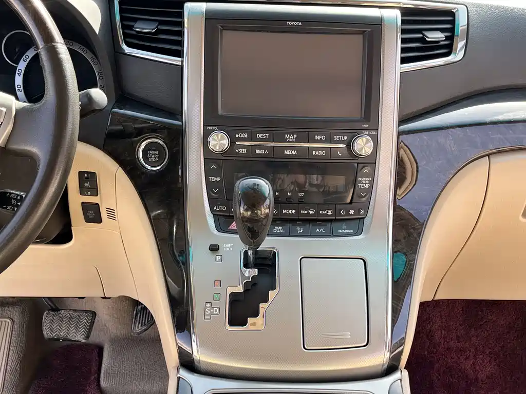 Toyota Alphard 2015 — фото 8