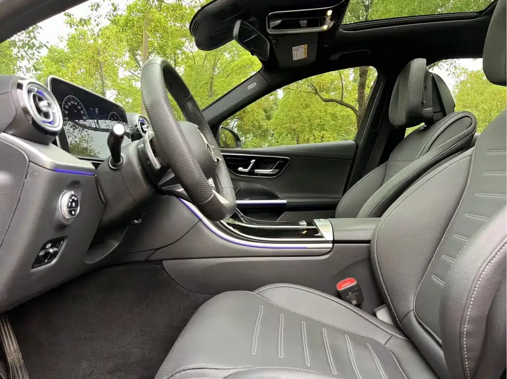 Mercedes-Benz C-Class 2023 — фото 10