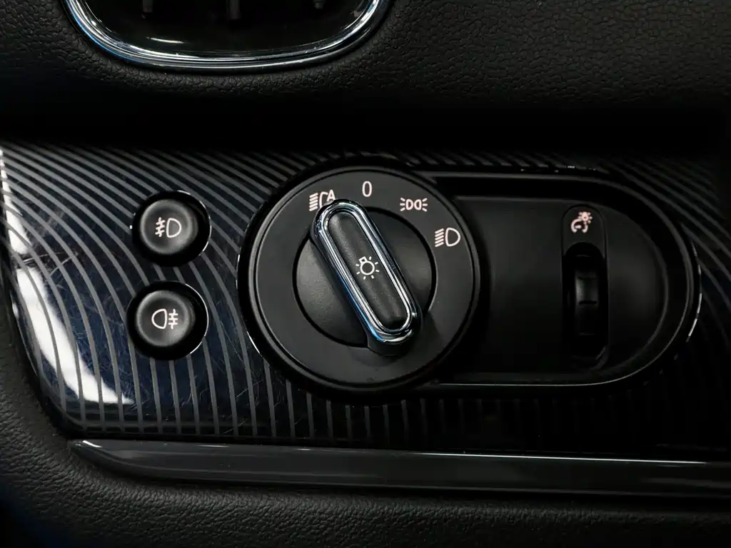 MINI Countryman 2018 — фото 22