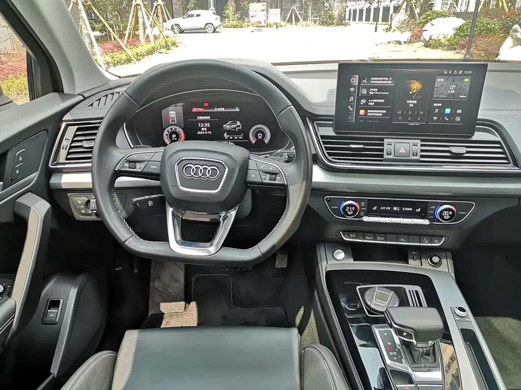 Audi Q5L 2022 — фото 11