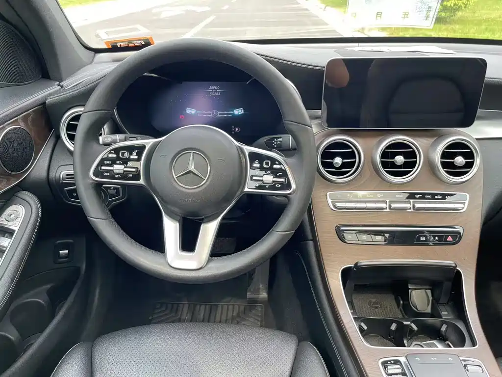 Mercedes-Benz GLC 2020 — фото 12
