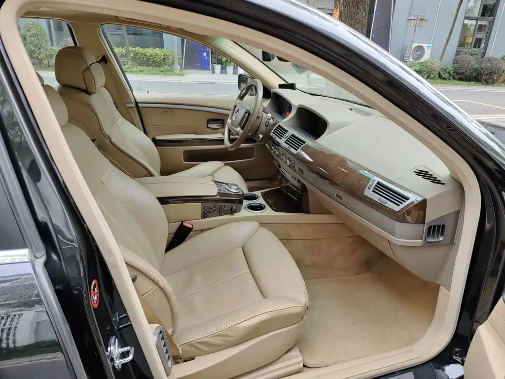 BMW 7 Series 2008 — фото 18