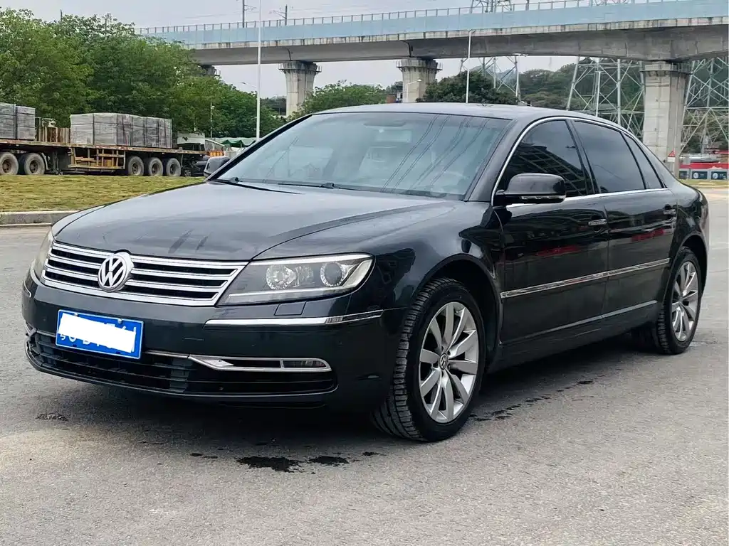 Volkswagen Phaeton 2012 — фото 1