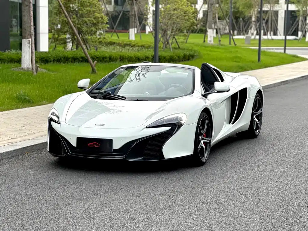 McLaren 625C 2015