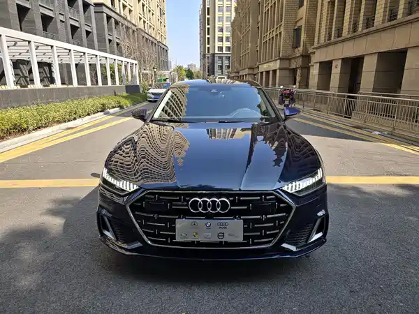 Audi A7L 2024