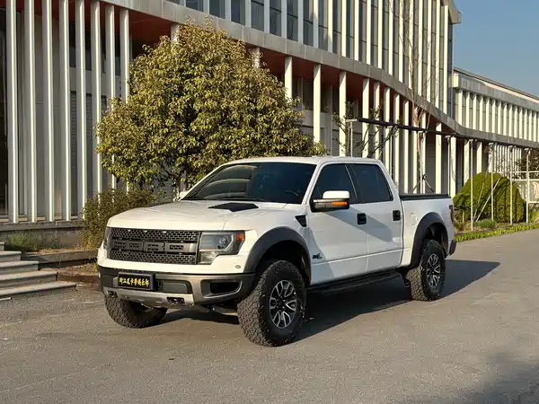 Ford F-150 Raptor 2014