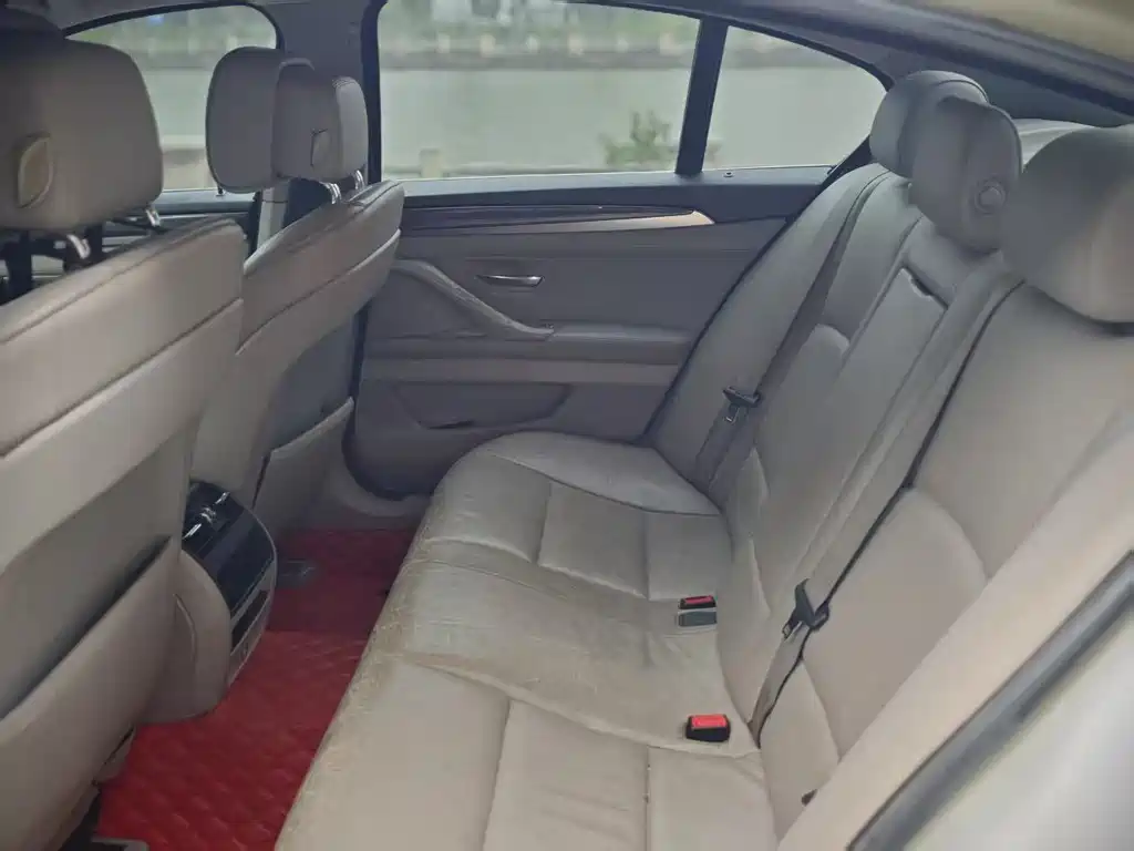 BMW 5 Series 2013 — фото 16