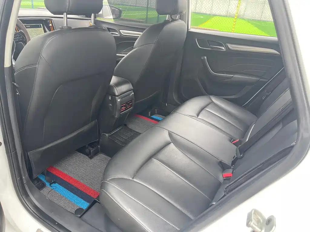 Roewe i6 Classic 2018 — фото 10