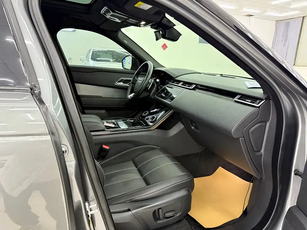 Land Rover Velar 2018 — фото 11