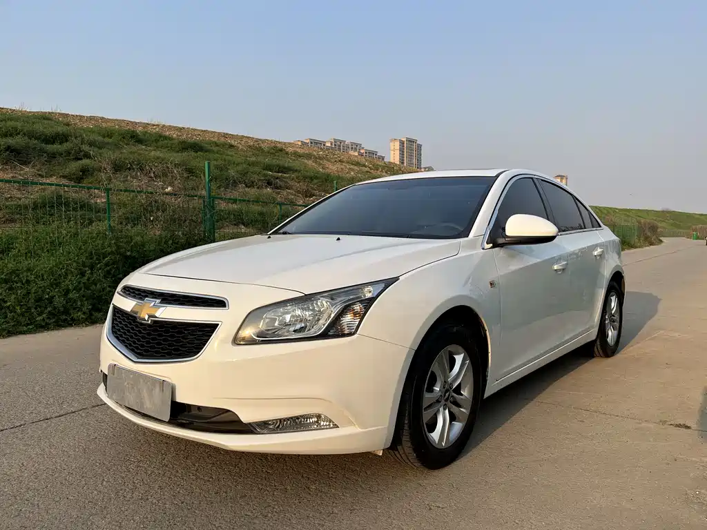 Chevrolet Cruze 2015 — фото 1