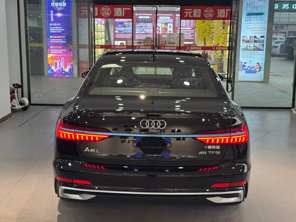 Audi A6L 2026 — фото 2