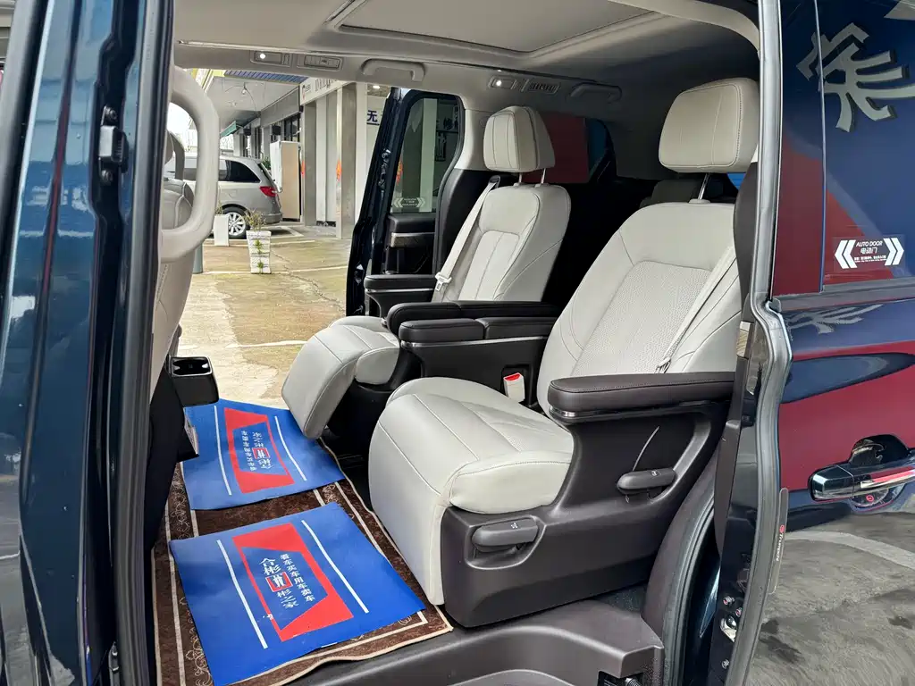 GAC Motor Trumpchi M8 2022 — фото 10