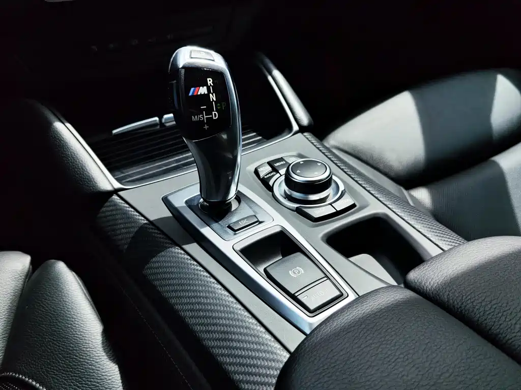 BMW X6 M 2013 — фото 22