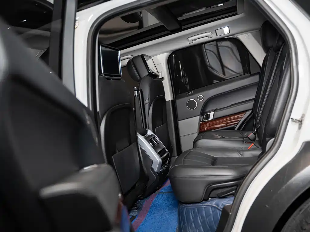 Land Rover Sport 2018 — фото 18