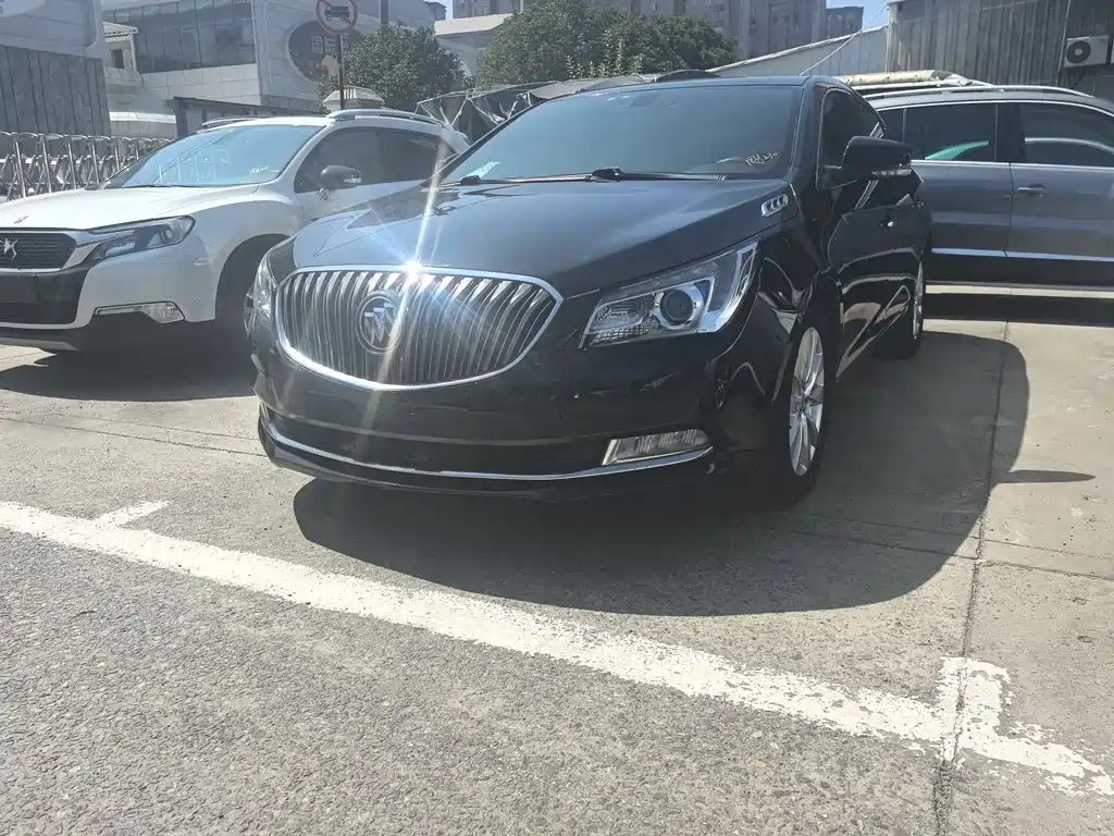 Buick LaCrosse 2014 — фото 1