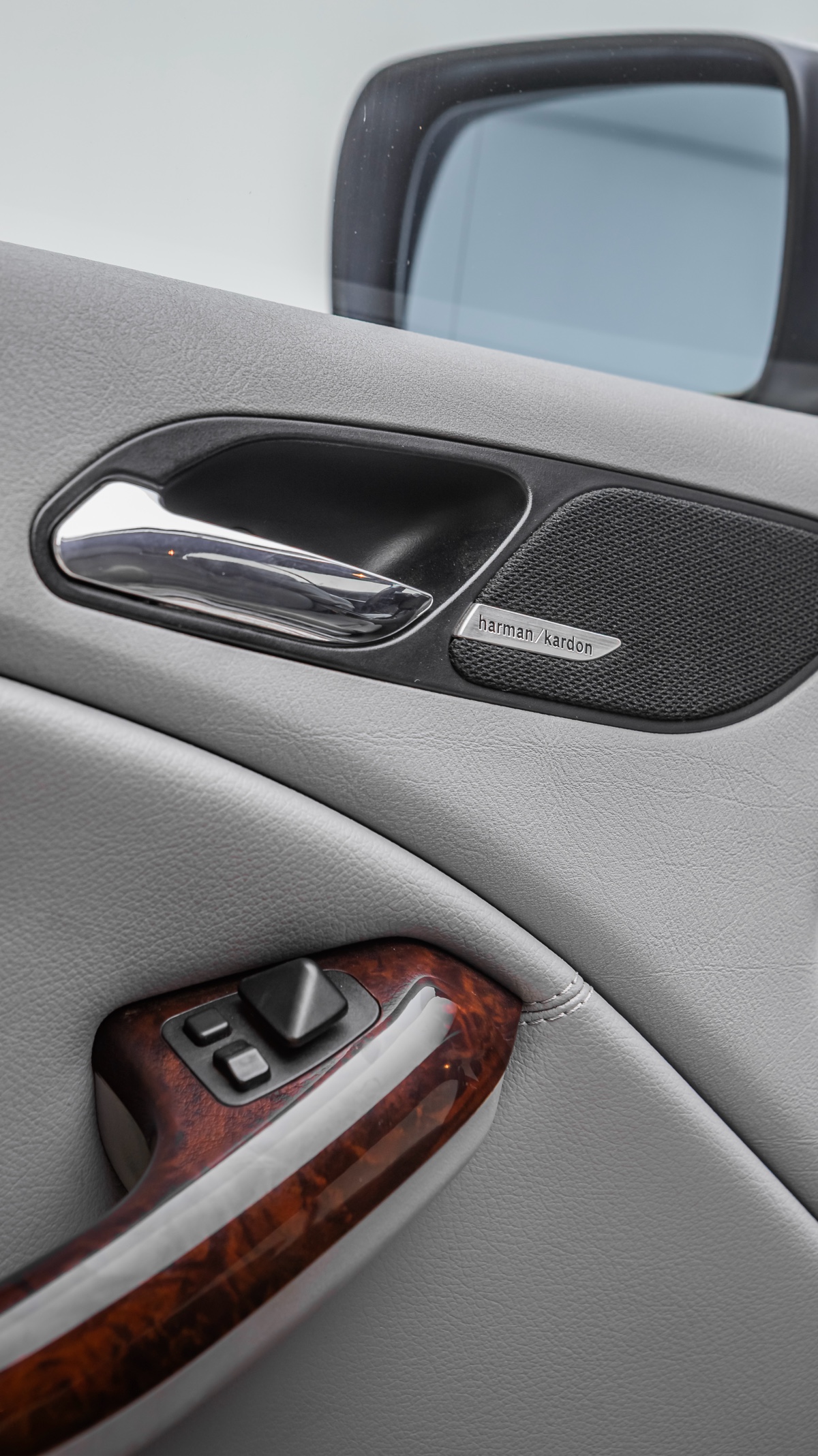 BMW 3 Series 2005 — фото 12