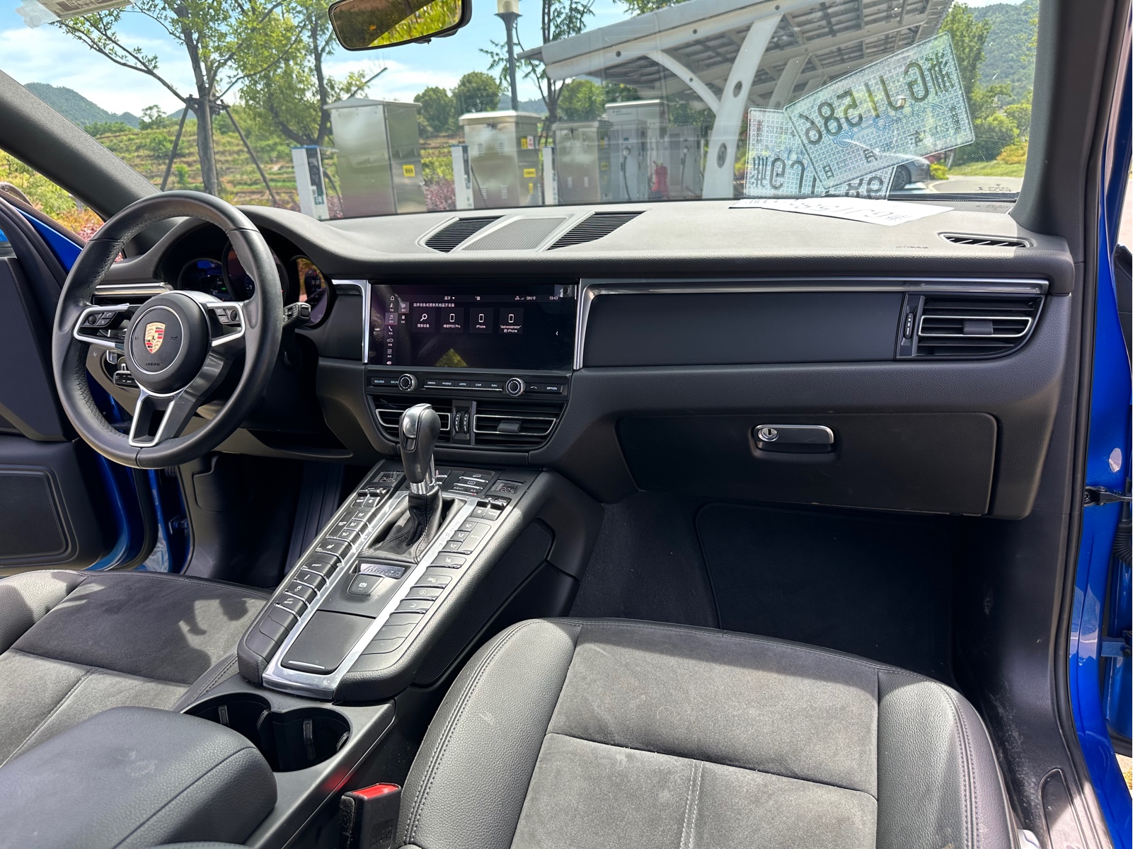Porsche Macan 2019 — фото 14