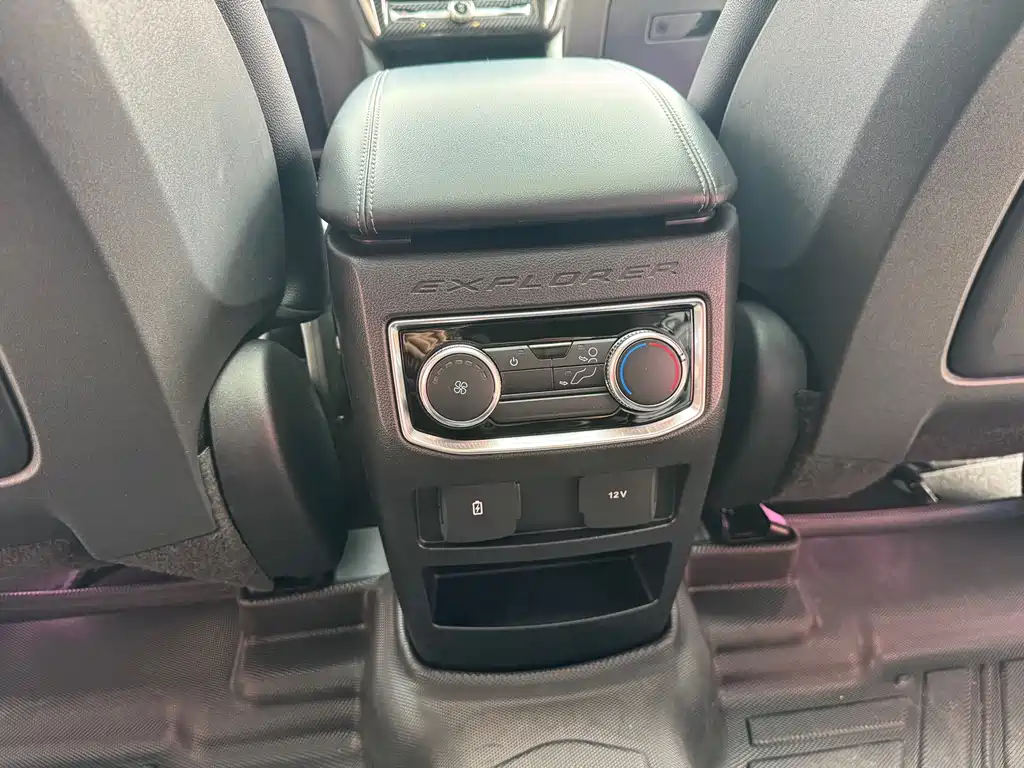 Ford Explorer 2020 — фото 14