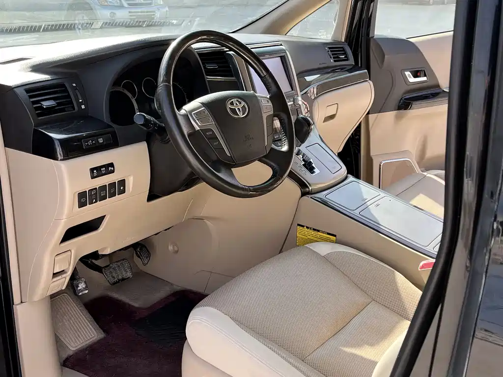 Toyota Alphard 2015 — фото 4
