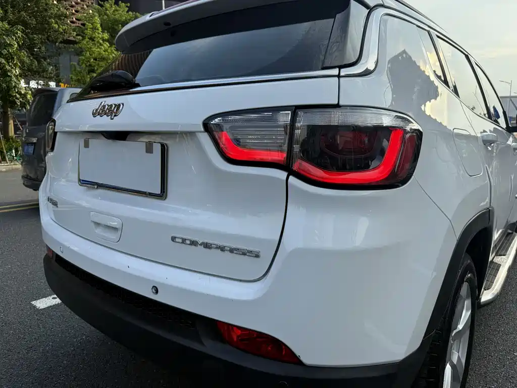 Jeep Compass 2021 — фото 21