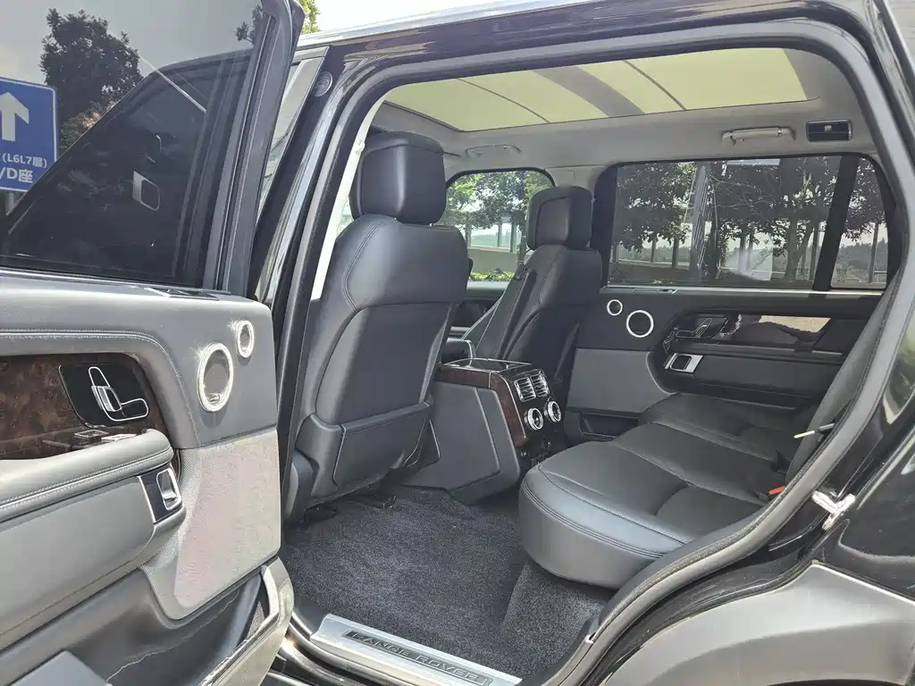 Land Rover Range Rover 2019 — фото 11