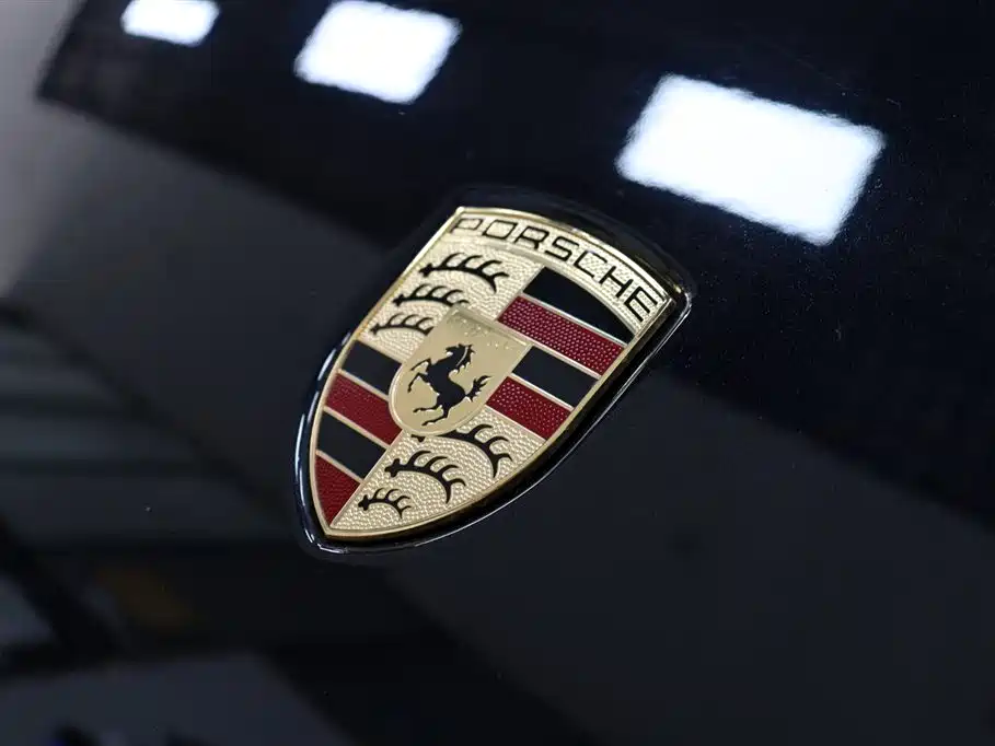 Porsche Cayenne 2017 — фото 28
