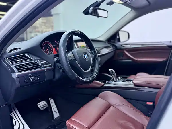 BMW X6 2012