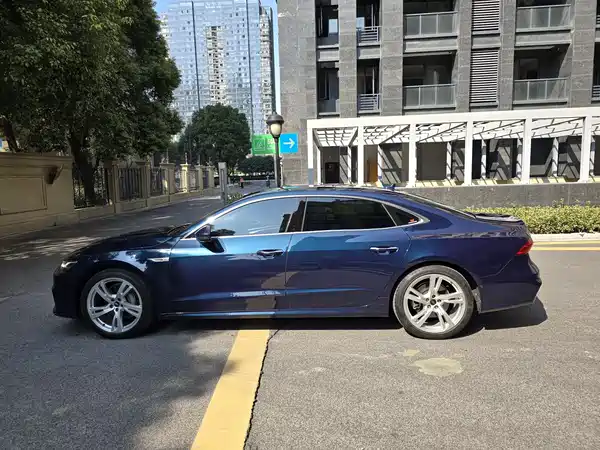 Audi A7L 2024