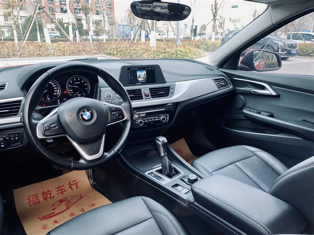 BMW 1 Series 2019 — фото 24