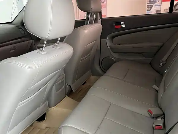 Chevrolet Epica 2013