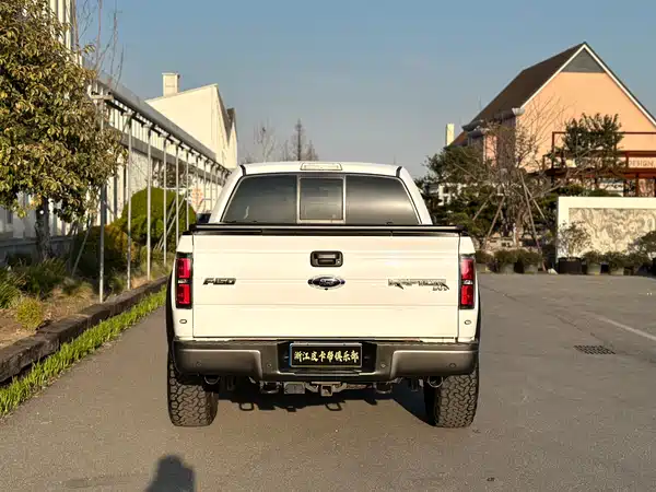 Ford F-150 Raptor 2014
