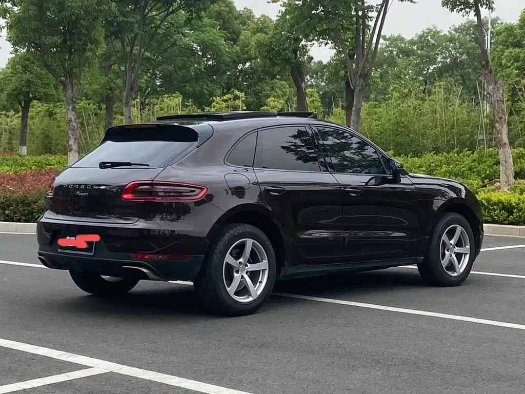 Porsche Macan 2016 — фото 30