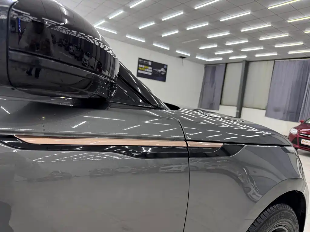 Land Rover Velar 2018 — фото 10