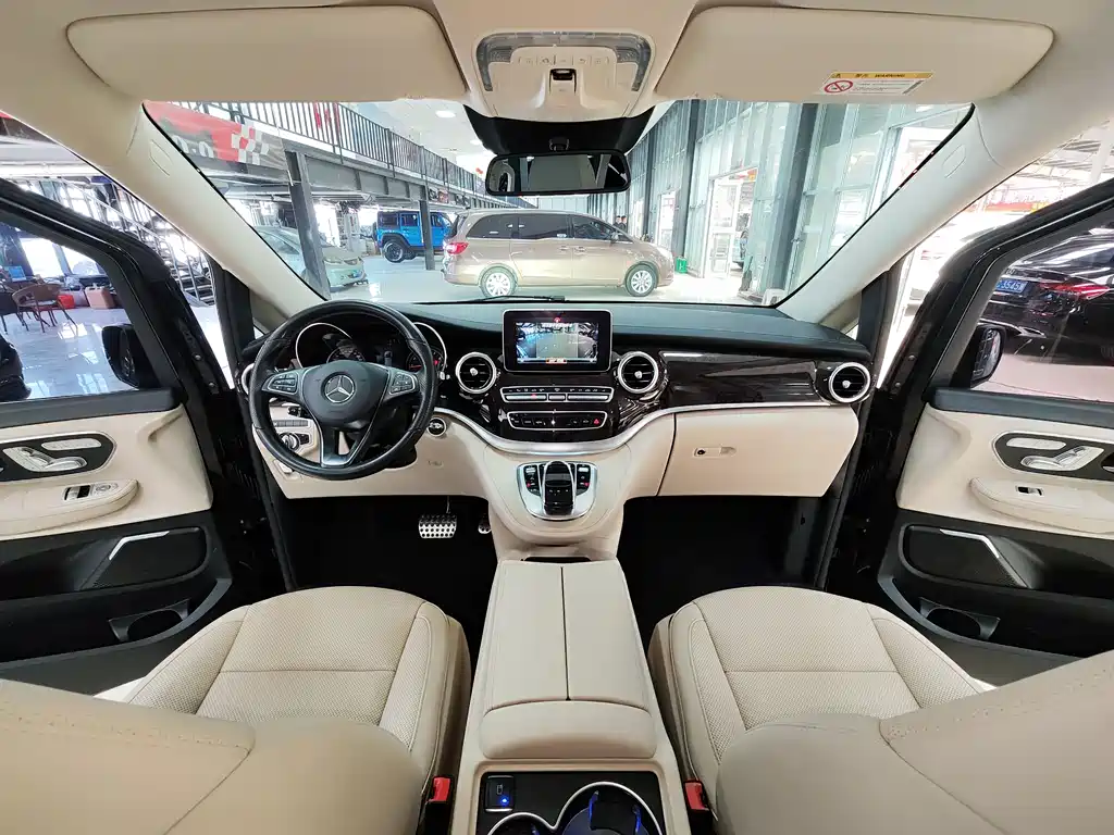 Mercedes-Benz V-Class 2019 — фото 7