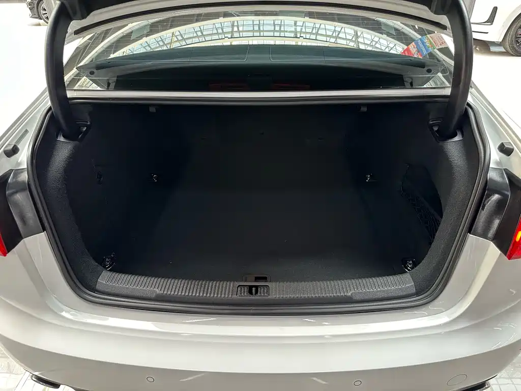 Audi A6L 2015 — фото 25