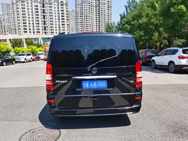 Mercedes-Benz Viano 2013