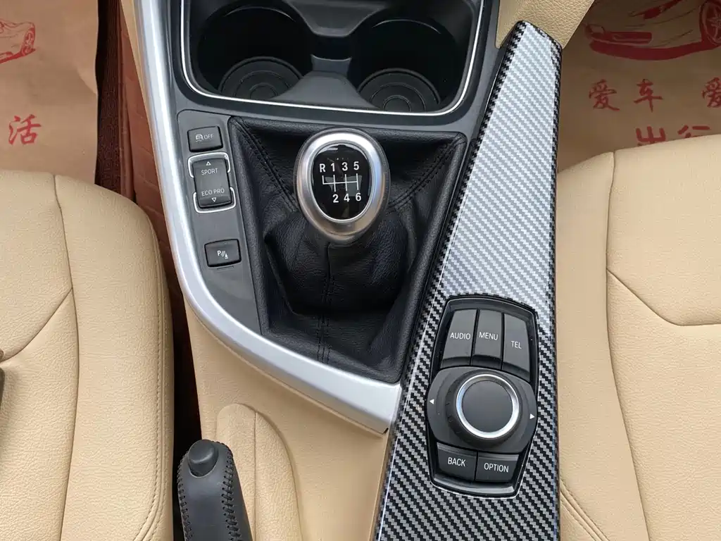 BMW 3 Series 2015 — фото 17