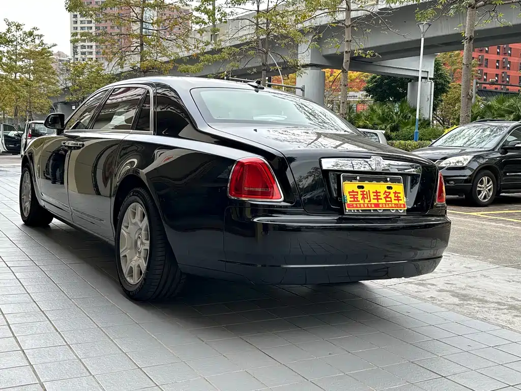 Rolls-Royce Ghost 2012