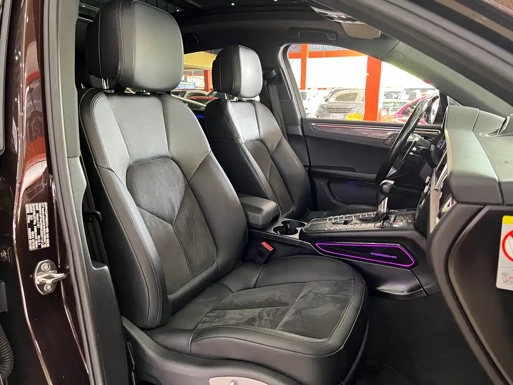 Porsche Macan 2019 — фото 16