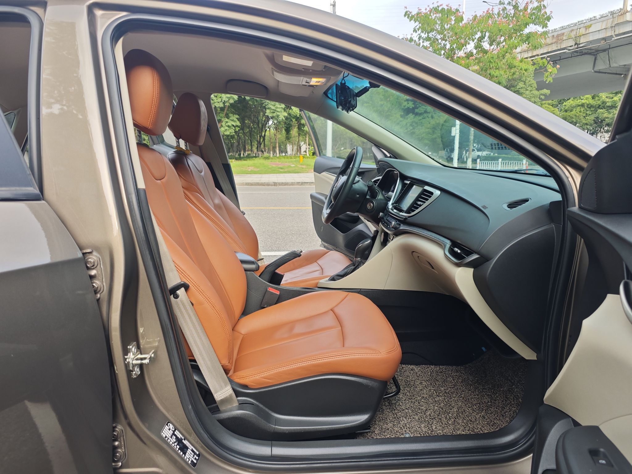 Buick Excelle 2015 — фото 16