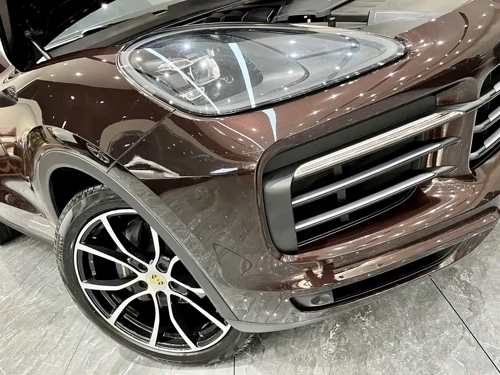Porsche Cayenne 2018 — фото 29