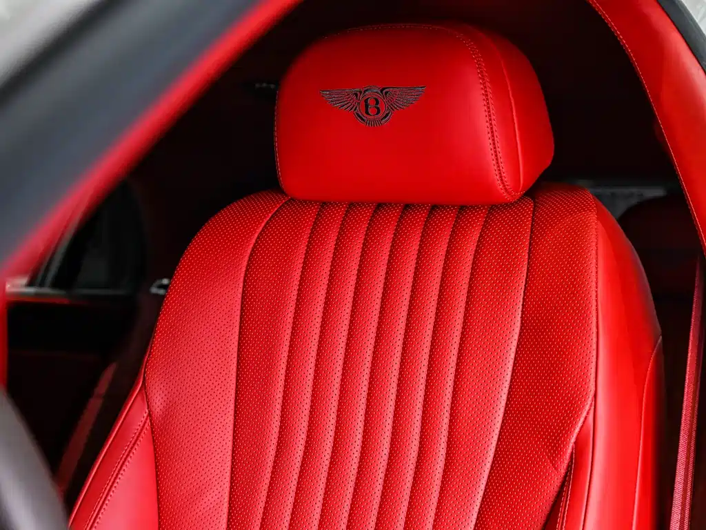 Bentley Flying Spur 2019 — фото 15