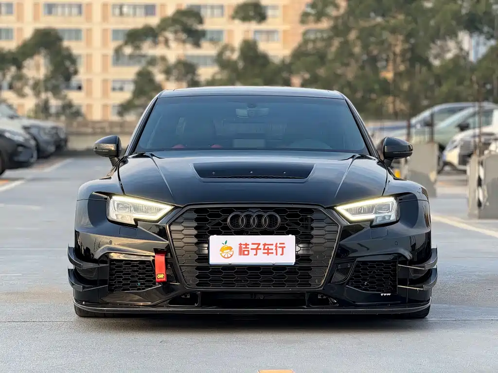 Audi RS 3 2018 — фото 2