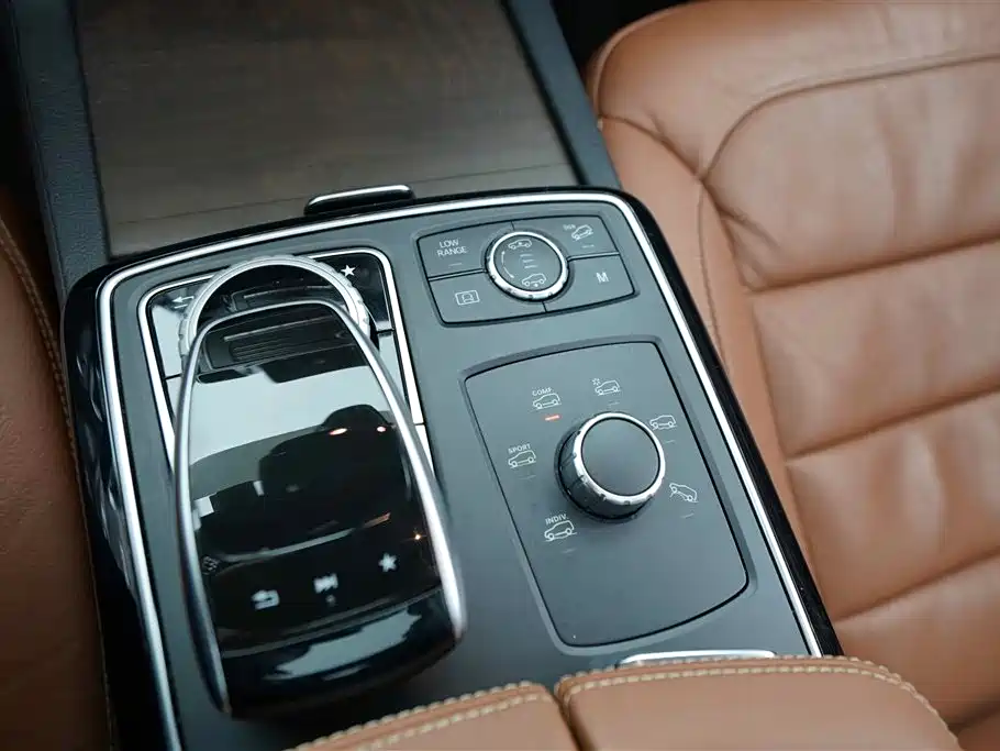 Mercedes-Benz GLS 2017 — фото 9