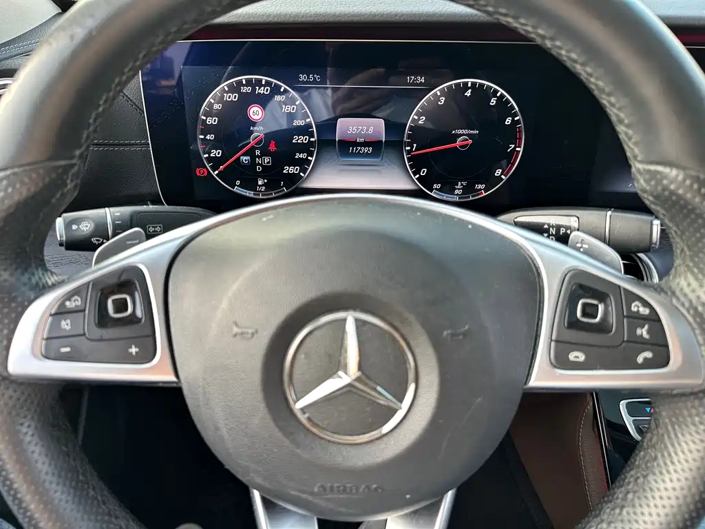 Mercedes-Benz E-Class 2017 — фото 7