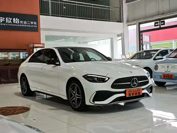 Mercedes-Benz C-Class 2024