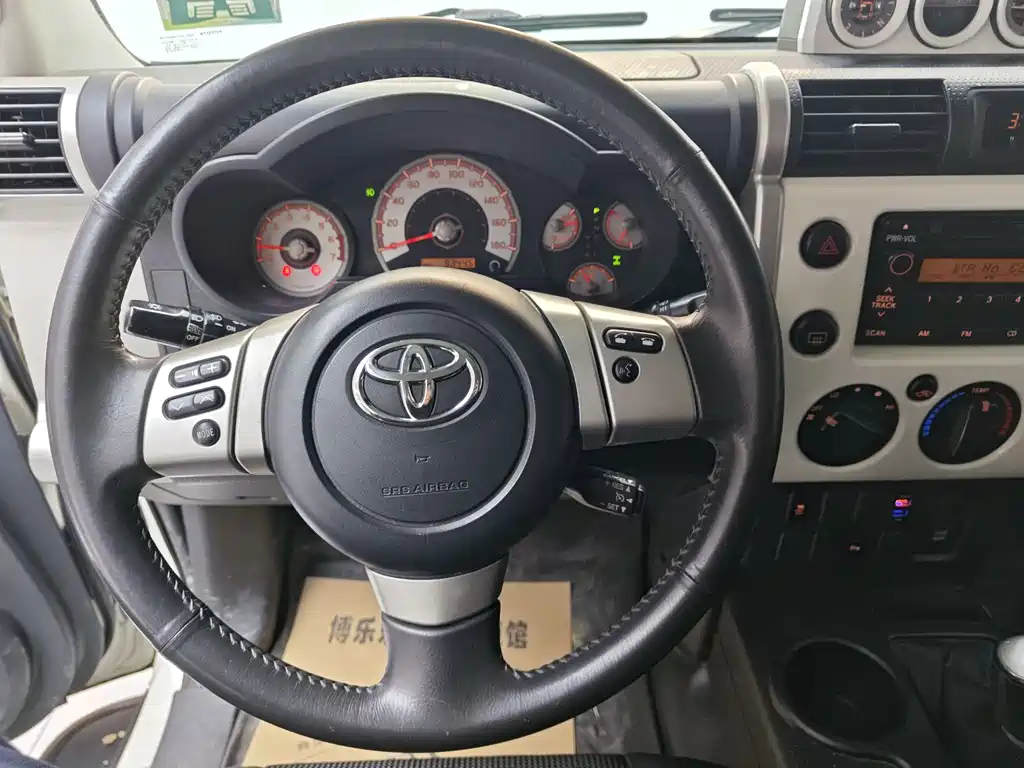 Toyota FJ Cruiser 2019 — фото 11