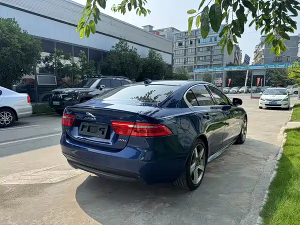 Jaguar XE 2015